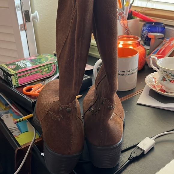 BOC Born Brown Suede Studded Western Style Boots Size 7/37 - Picture 4 of 8